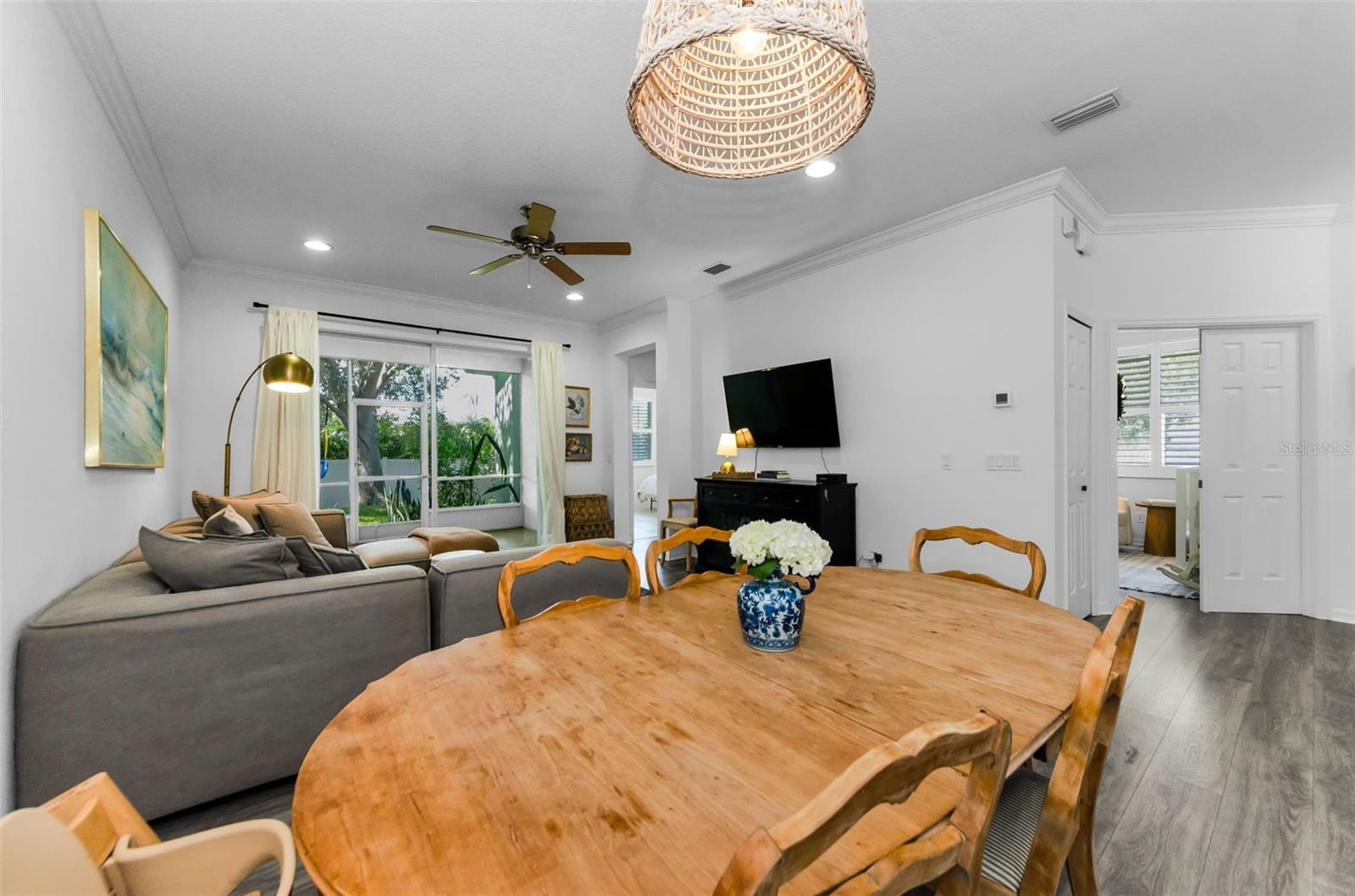 Dining/living room combo