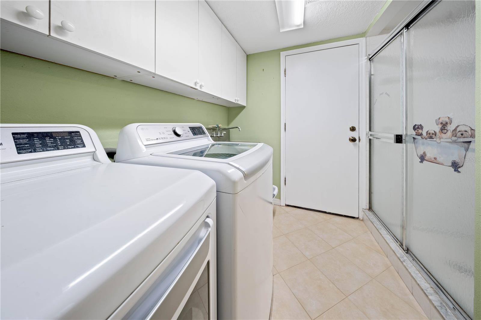 laundry with BONUS shower