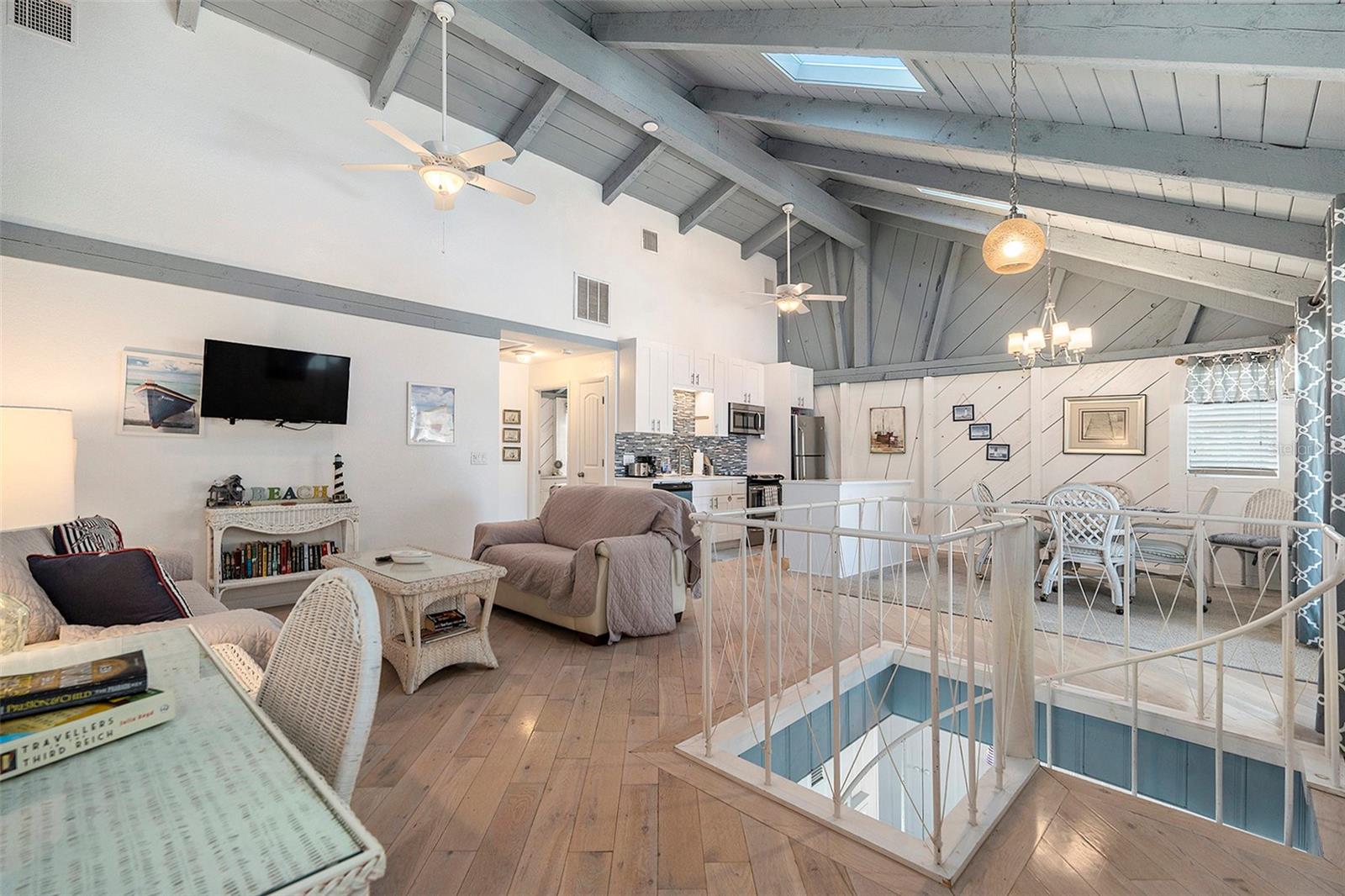 Hampton floor overview