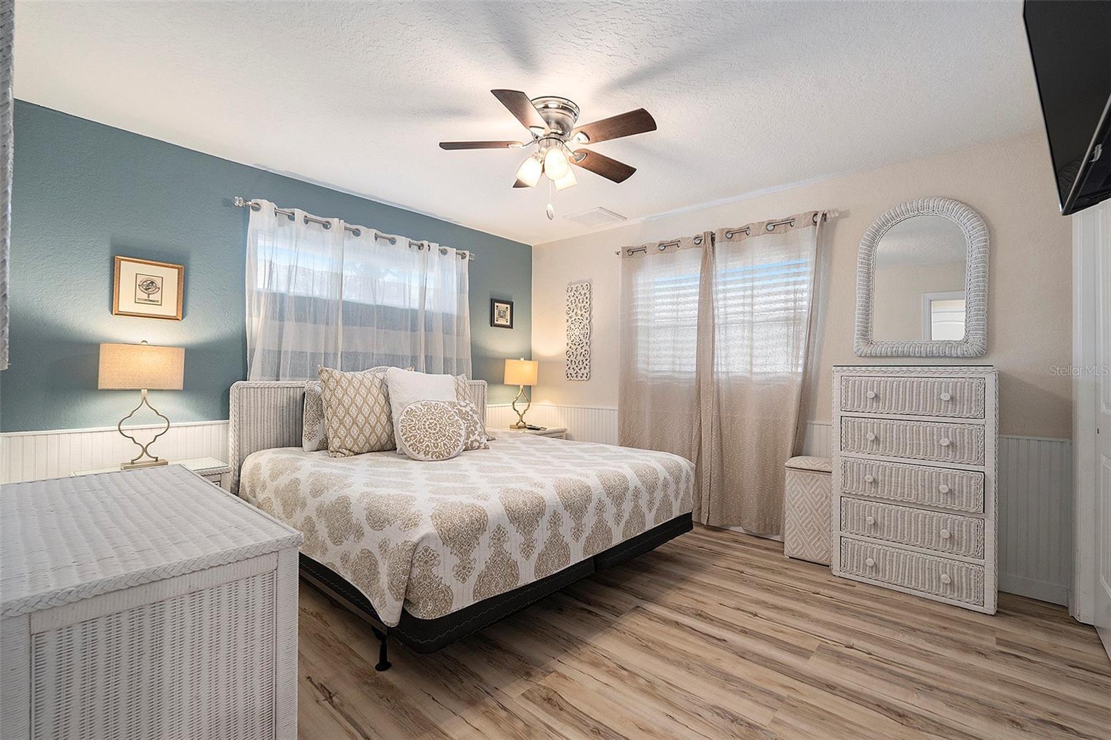 Northport king bed