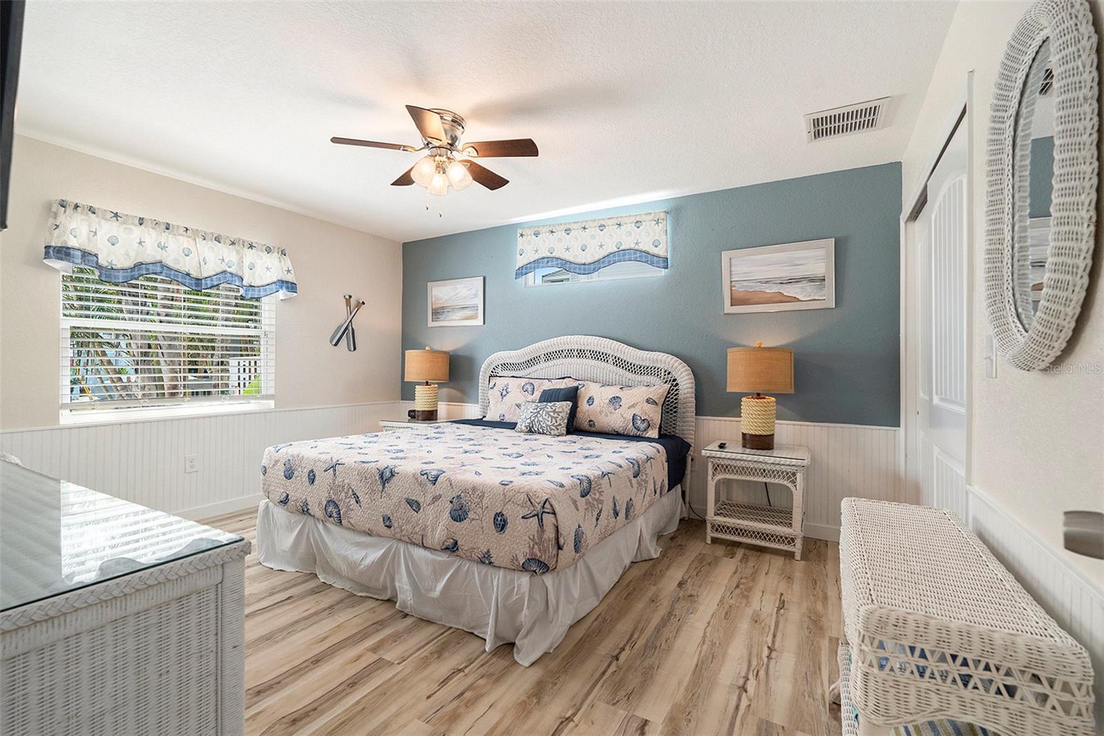 Montauk king bed