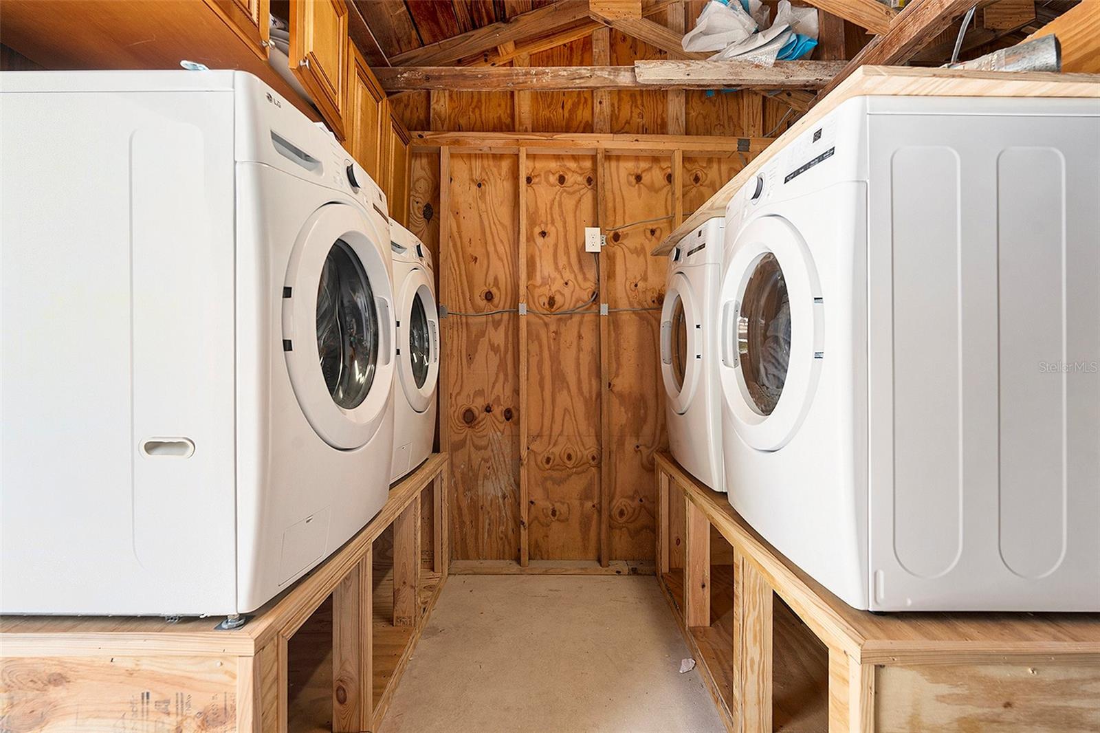 additional laundry in garage