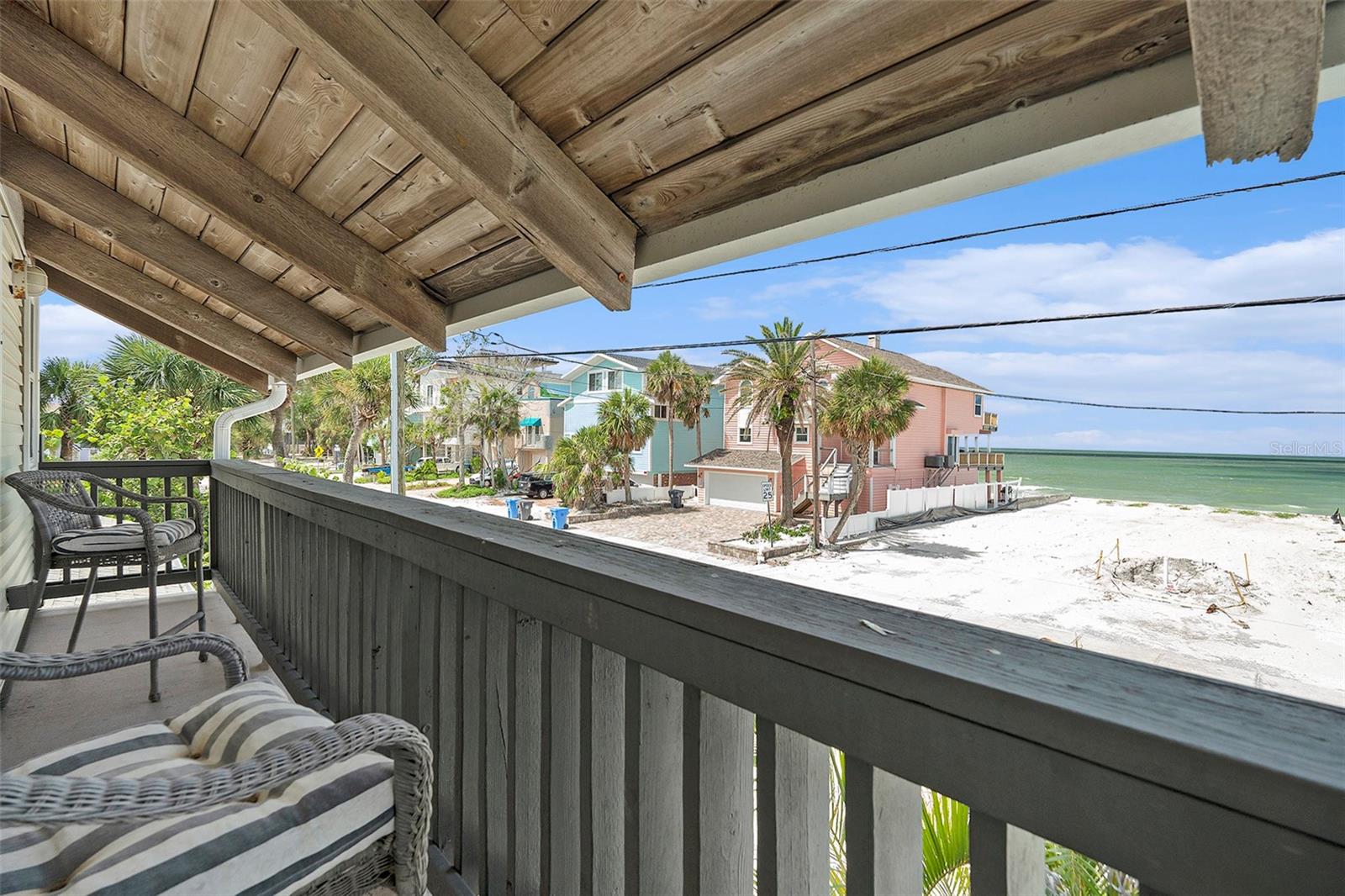 Hampton balcony