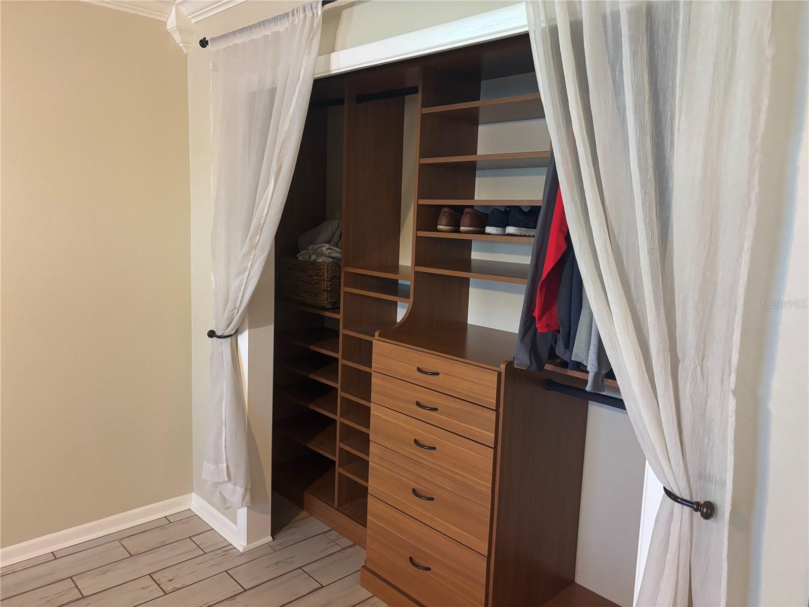Primary bed 1 closet