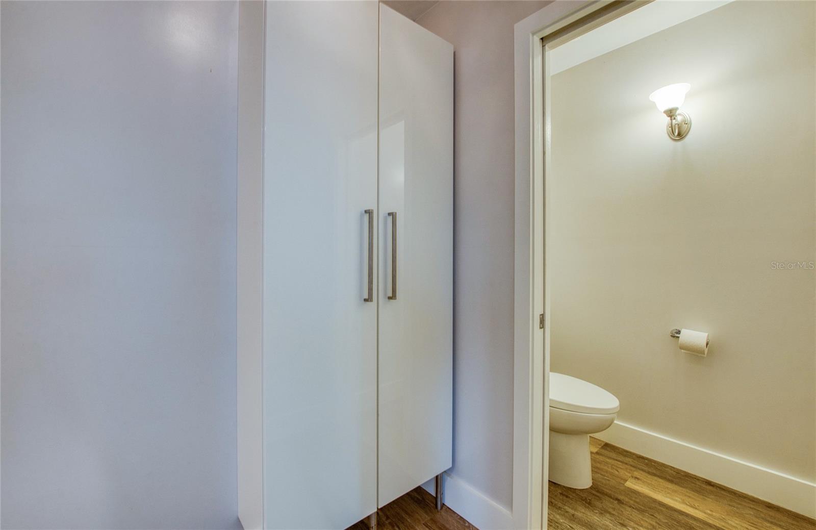 Primary ensuite full bathroom