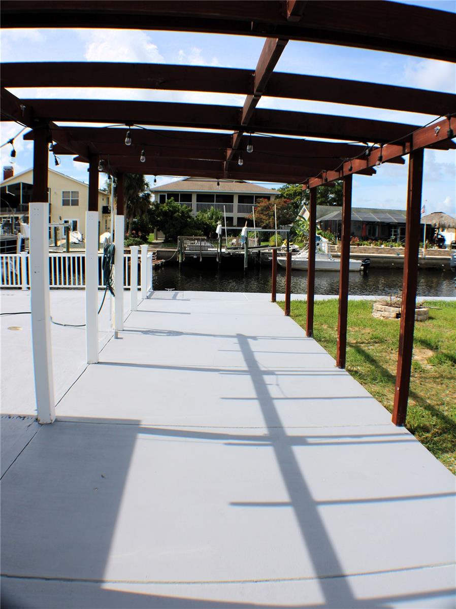 Additional floating dock