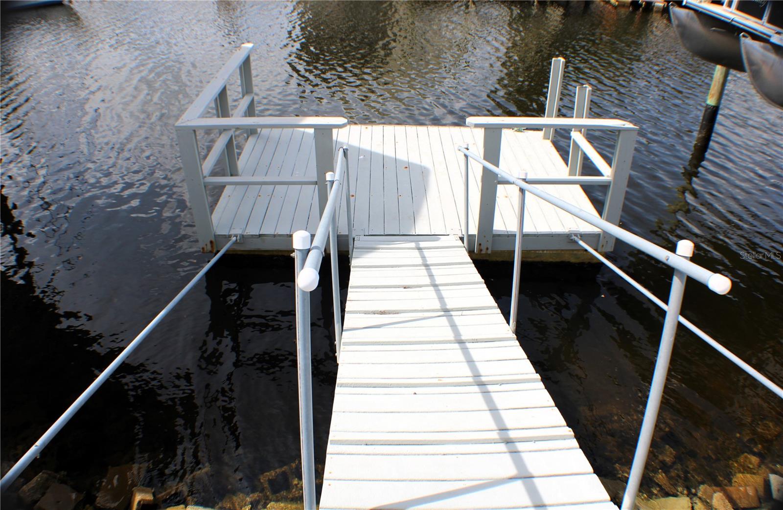 Additional floating dock