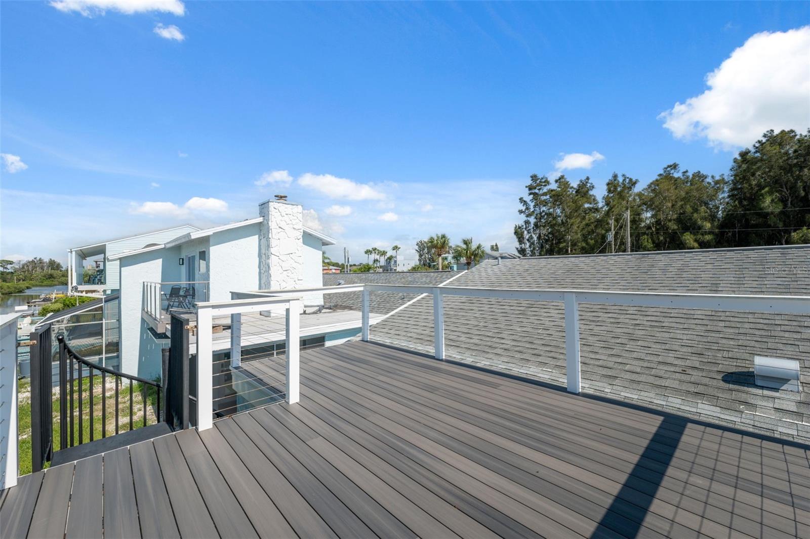 One-of-a-kind Rooftop Sunset Viewing Deck!