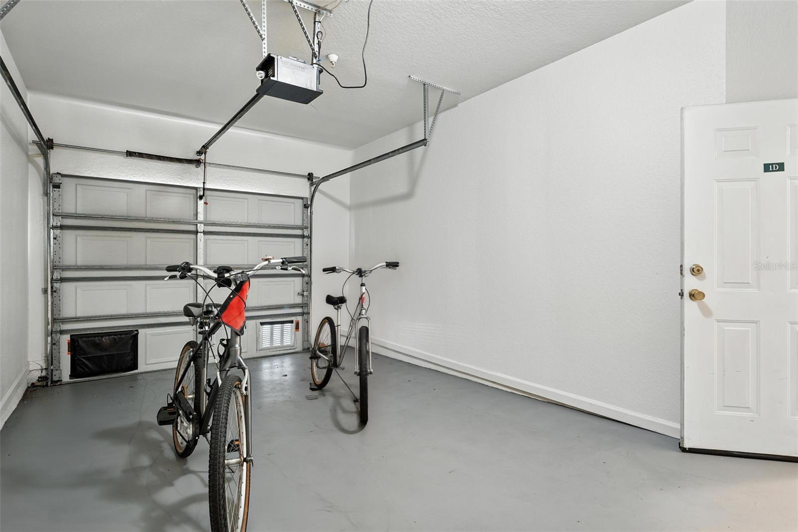 Spacious garage!