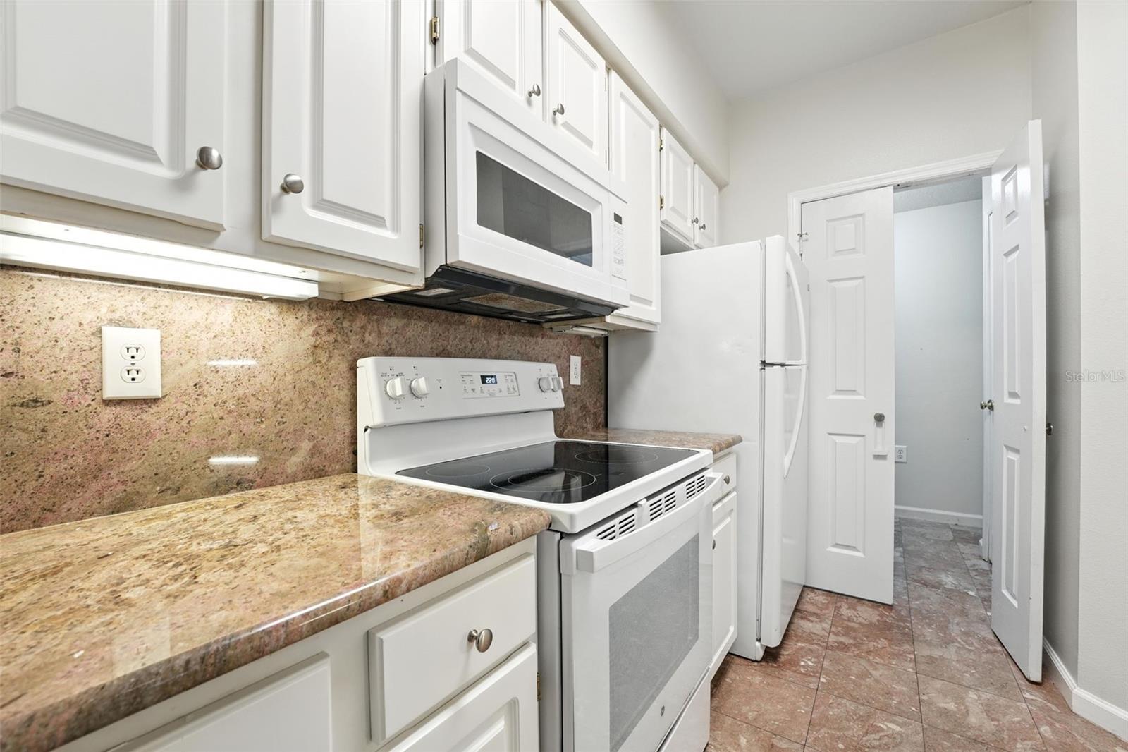 Kitchen, laundry/pantry storage entrance