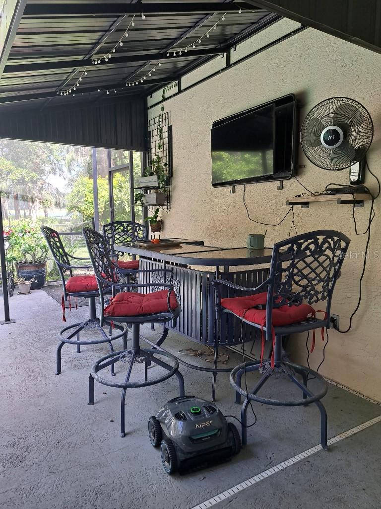 TB8412687