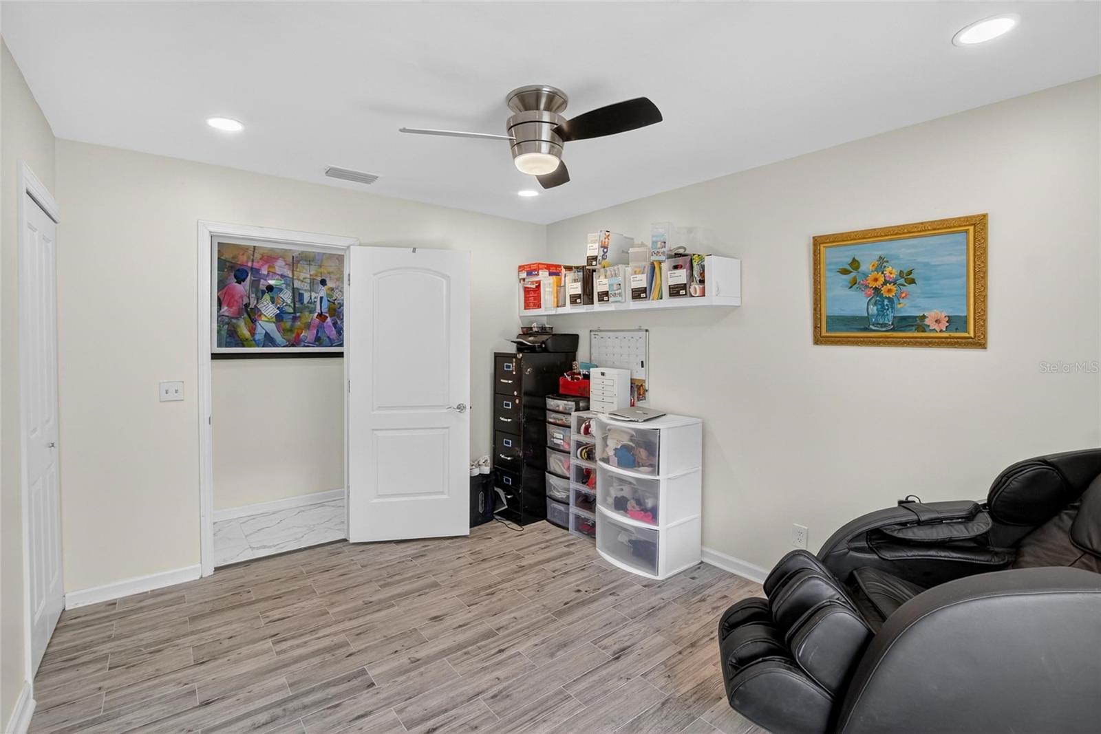 2nd bedroom