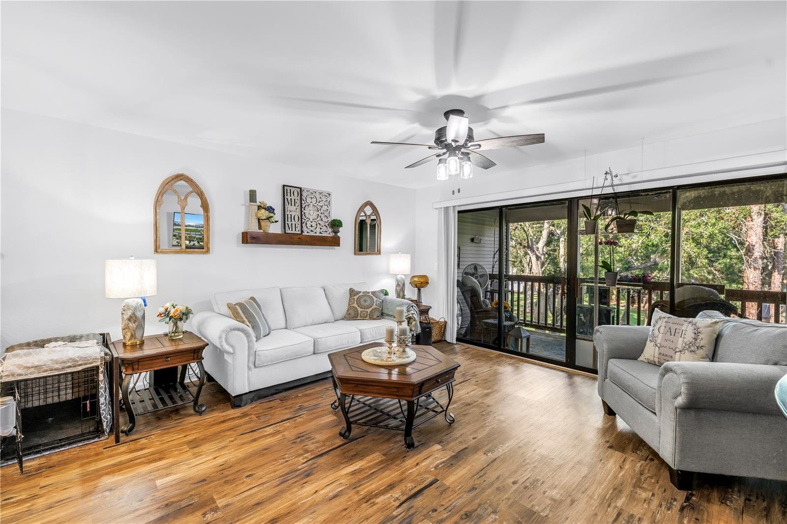 living area 2nd floor with screened lanai