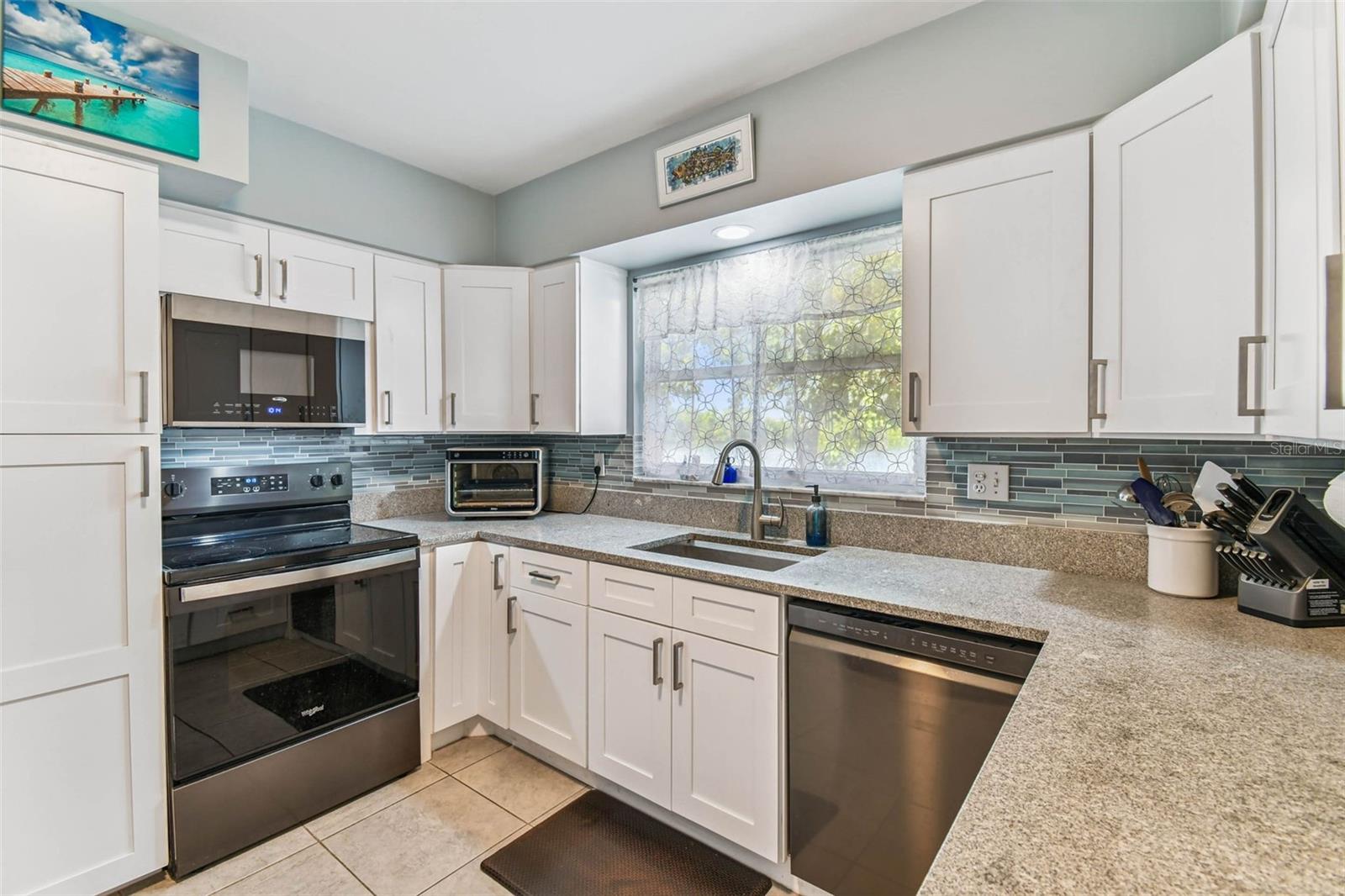 Stainless appliances