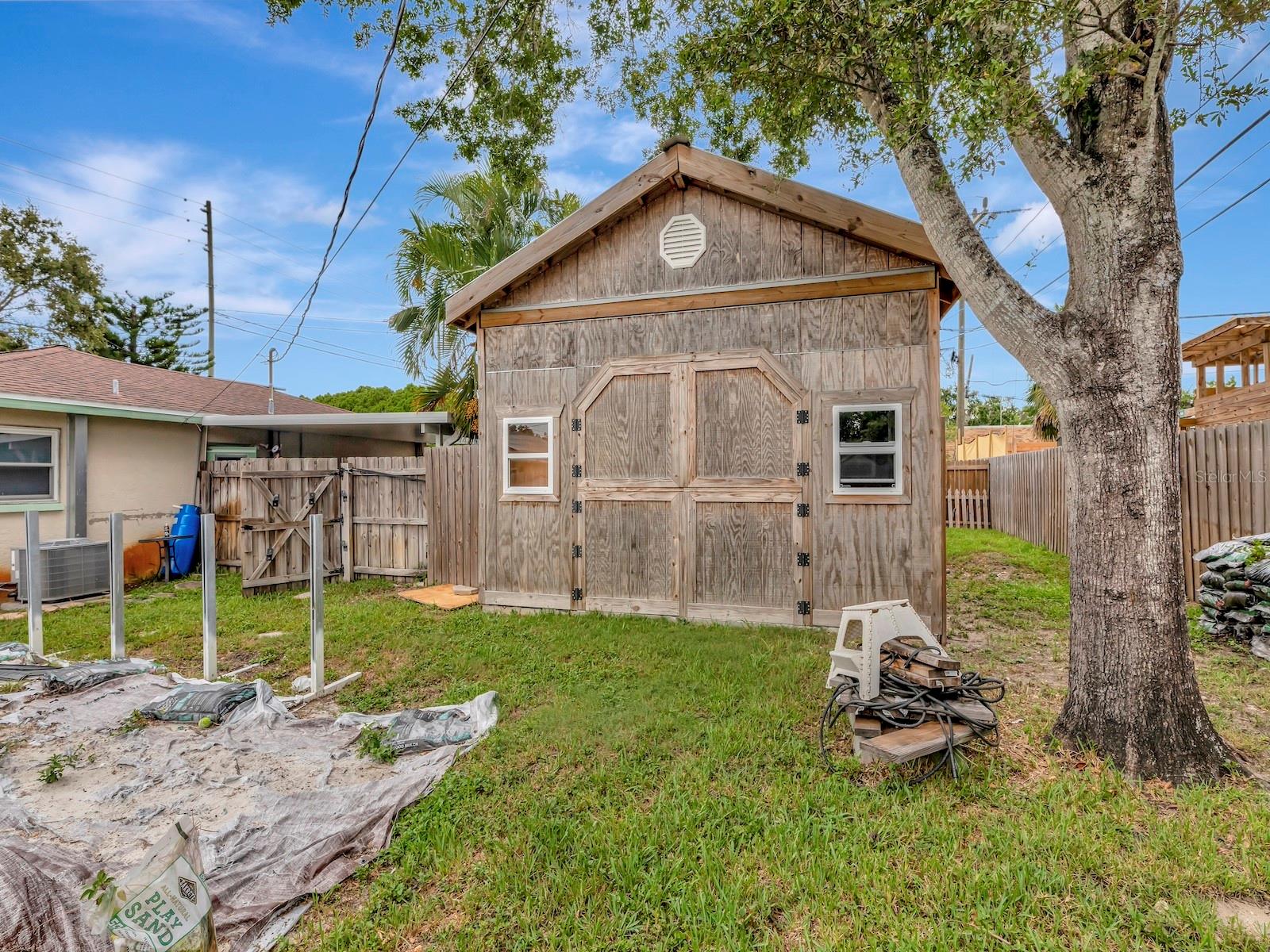 BACKYARD BARN