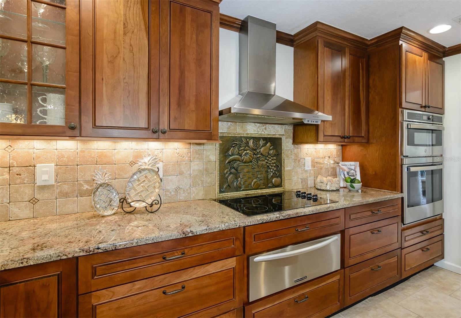 Solid Wood Cabinets, including a Warming Drawer.