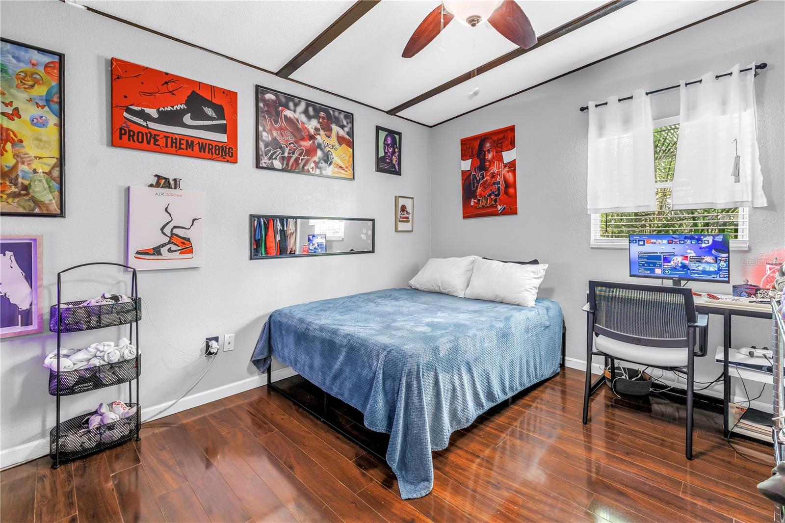 second bedroom