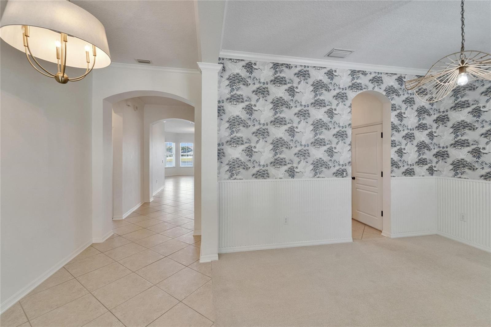 Dining room or flex room off of entry