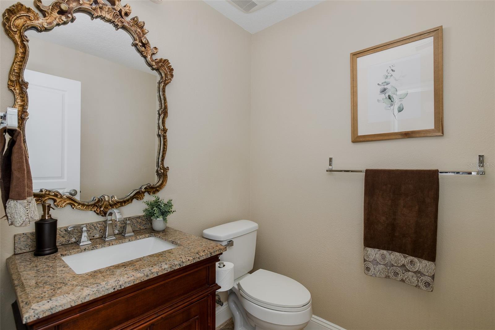 Bath 3 (1/2 bath)
