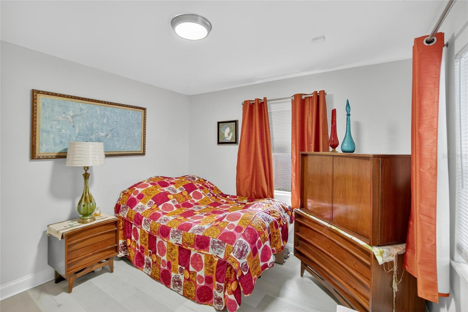 1st bedroom