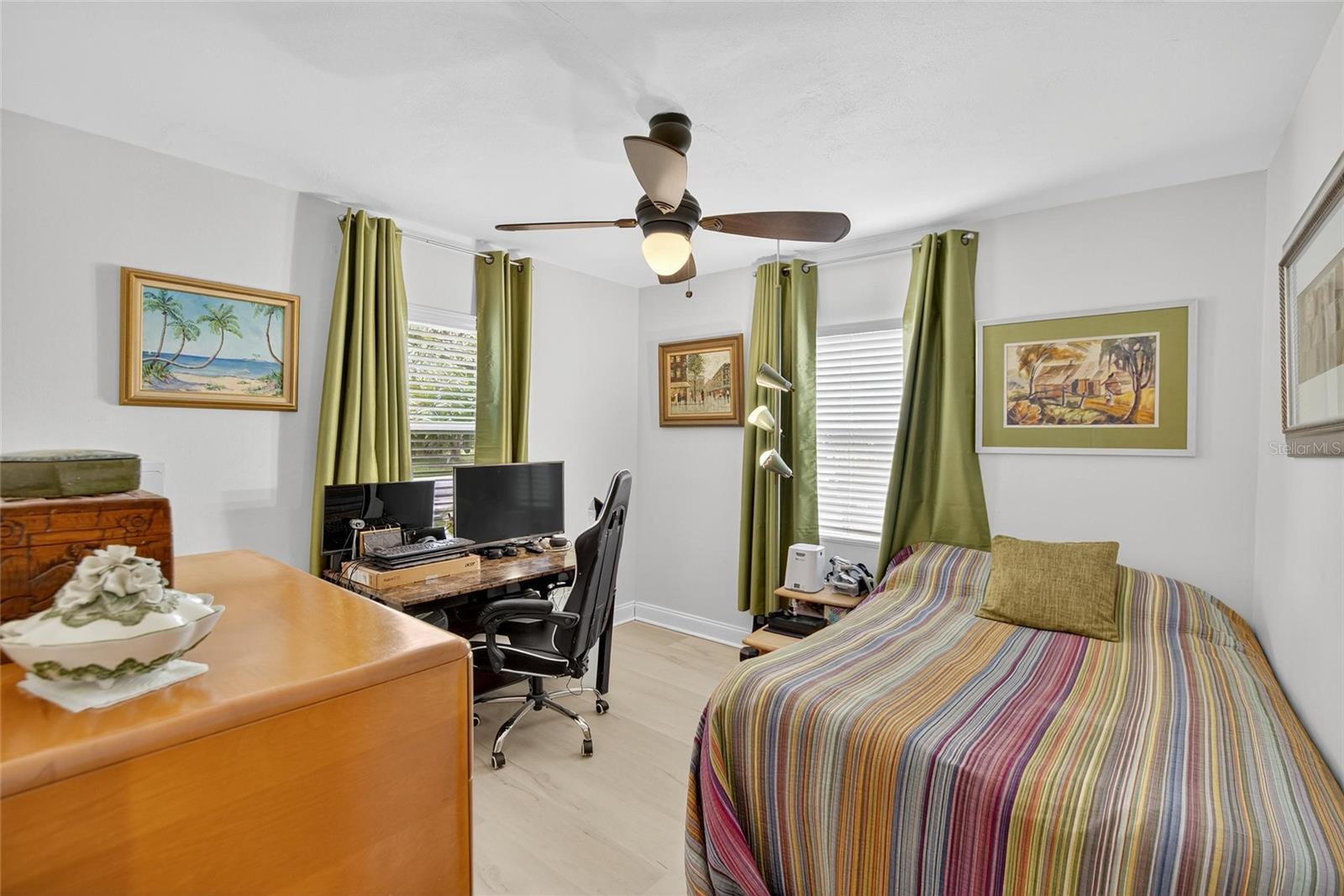 2nd bedroom