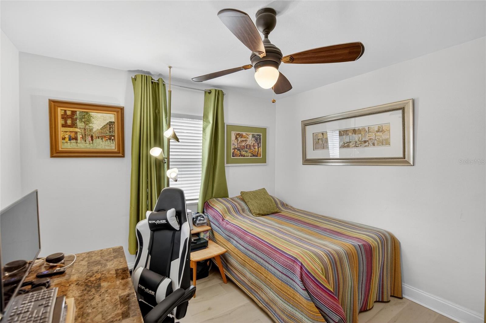 2nd bedroom