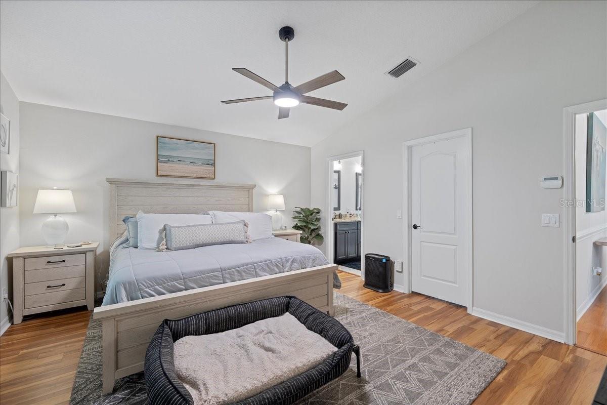 Primary Bedroom retreat with ensuite bathroom