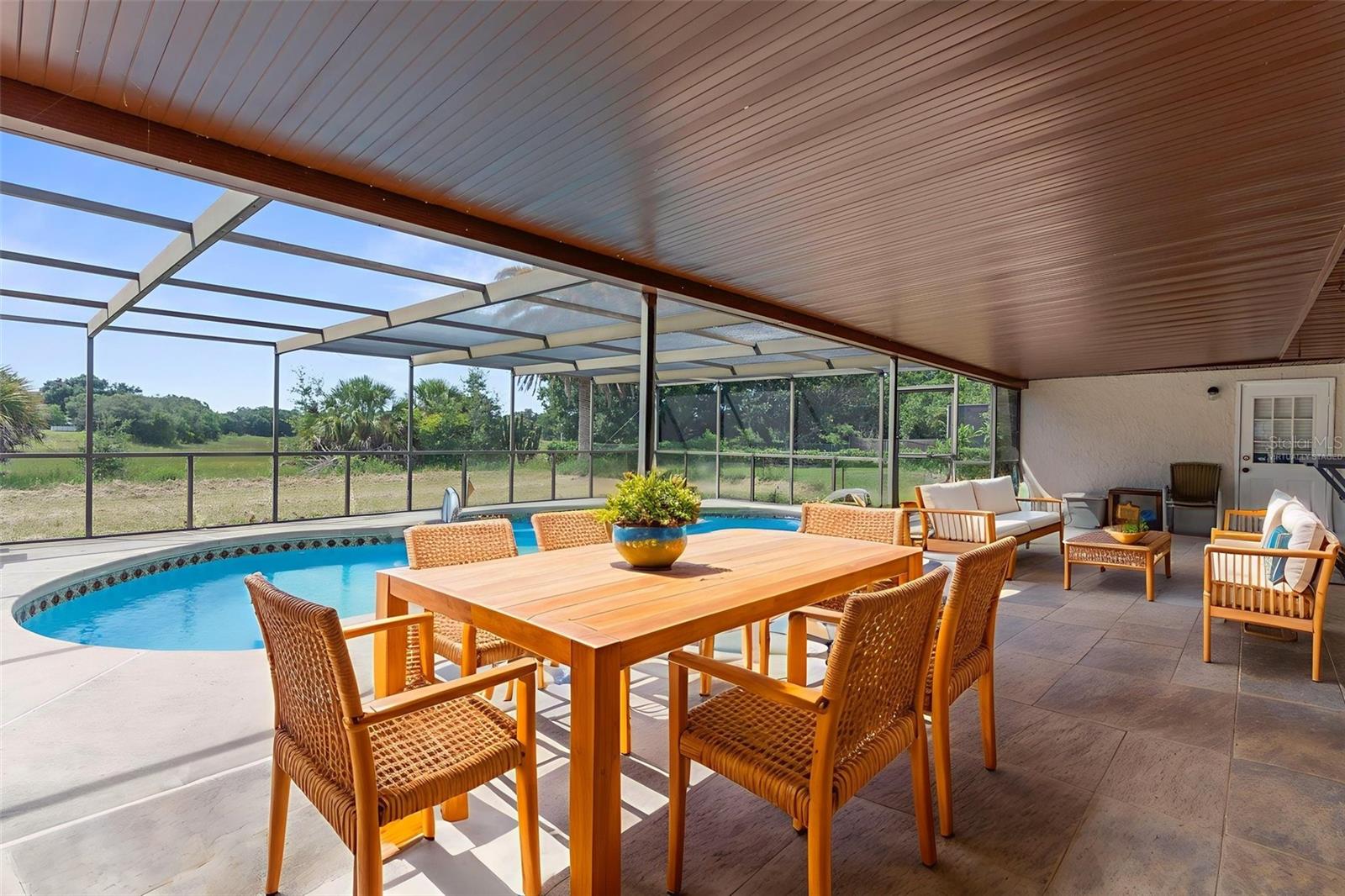 Virtually Staged- Expansive lanai!
