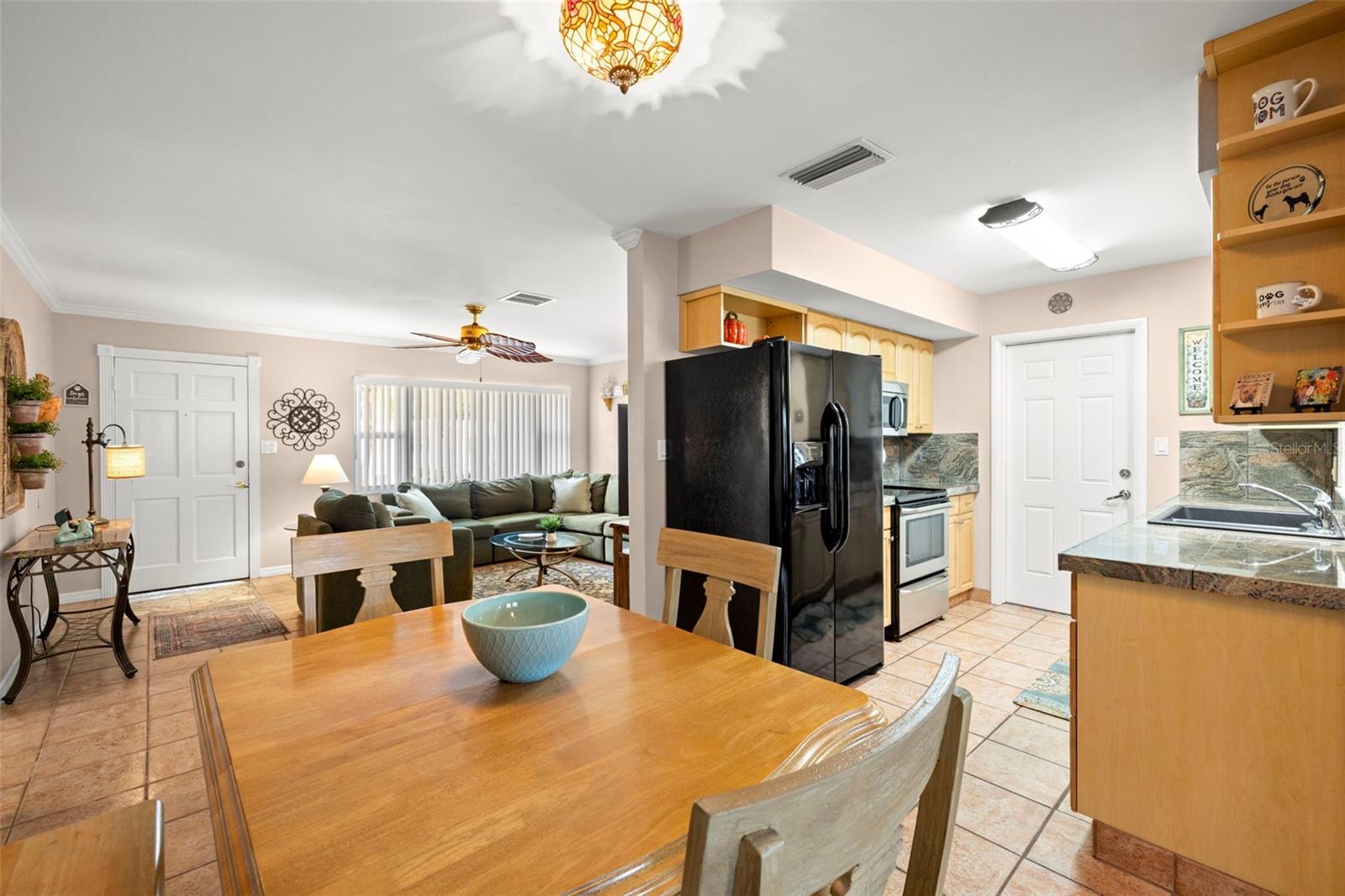 Dining/ living room