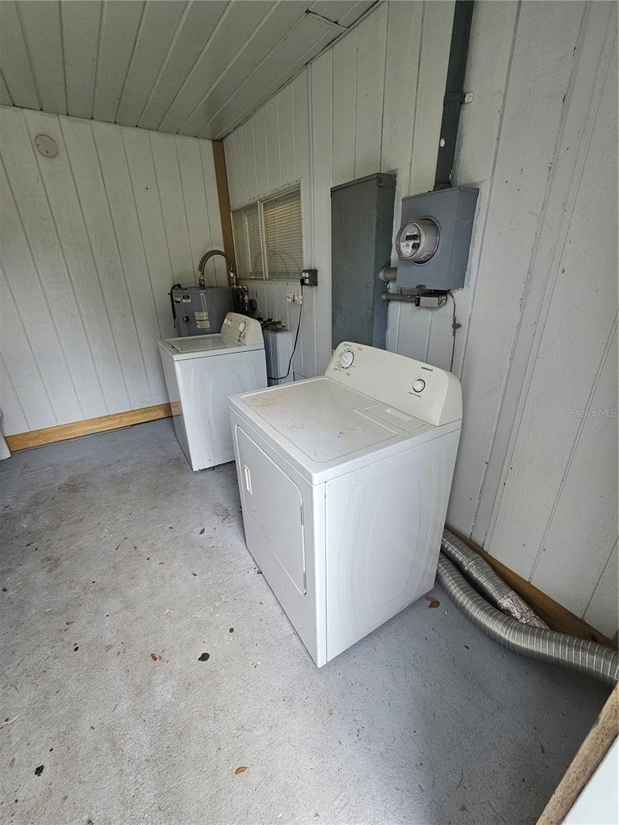 Laundry room/workshop