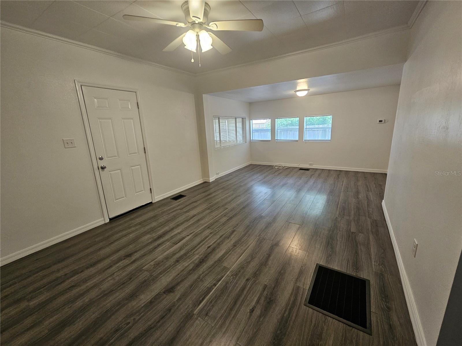 Family room/ dining combo