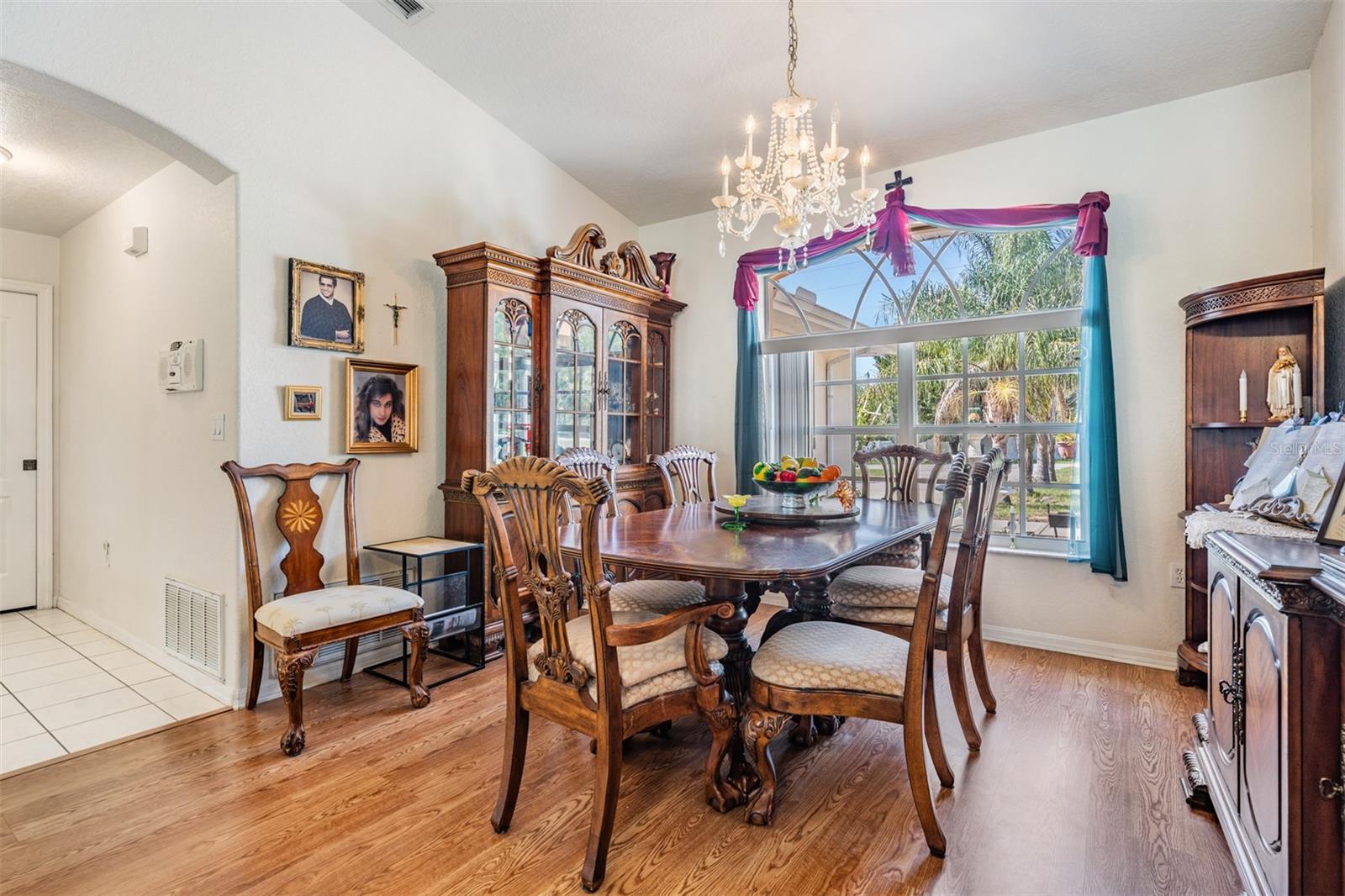 Formal dining room