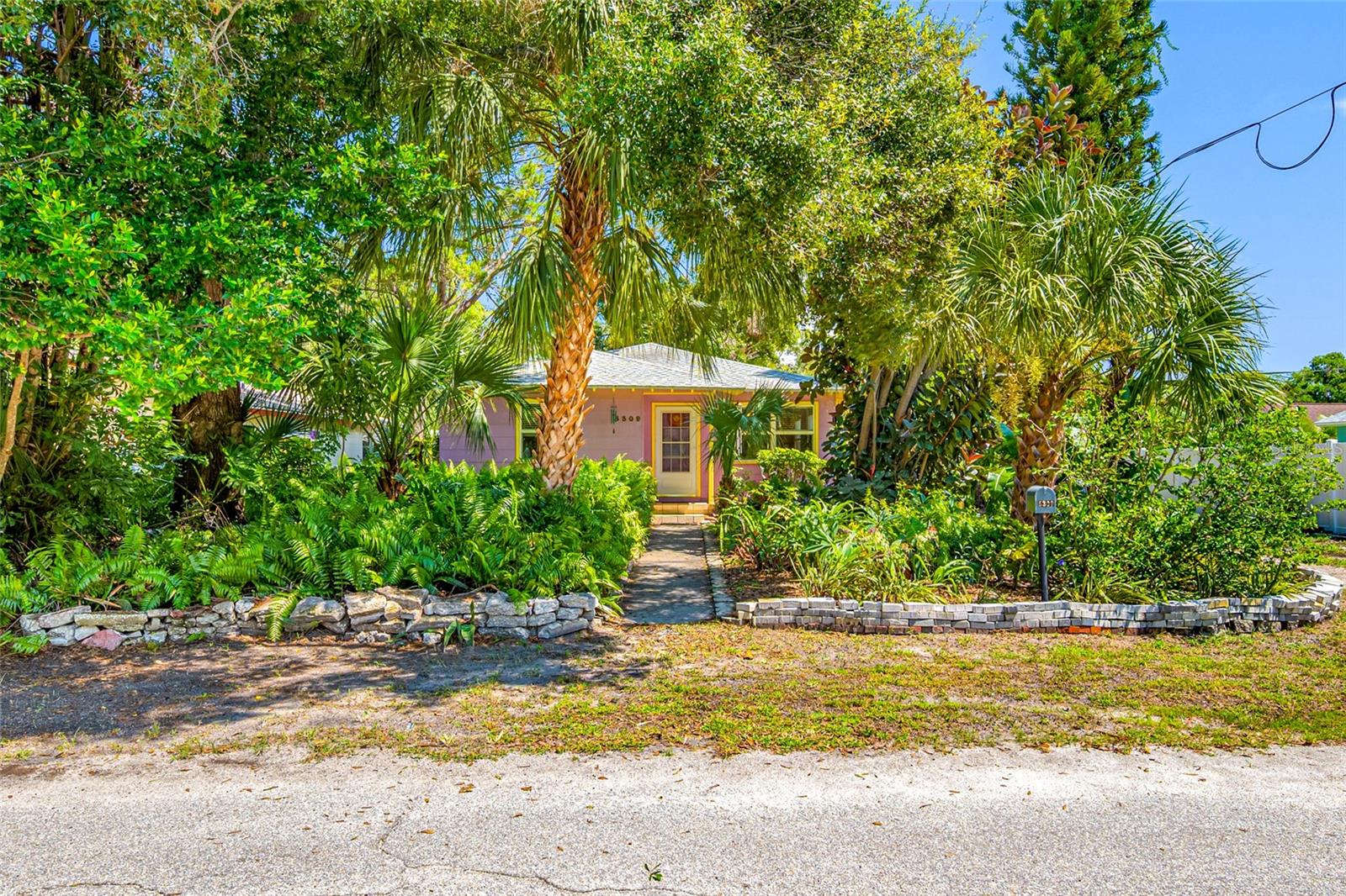 Pasadena Gardens in Gulfport