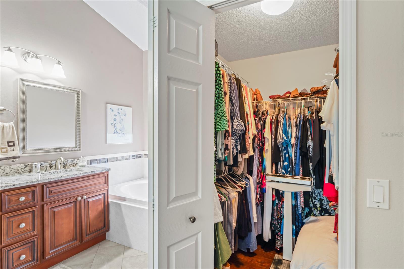 Walk-in Closet
