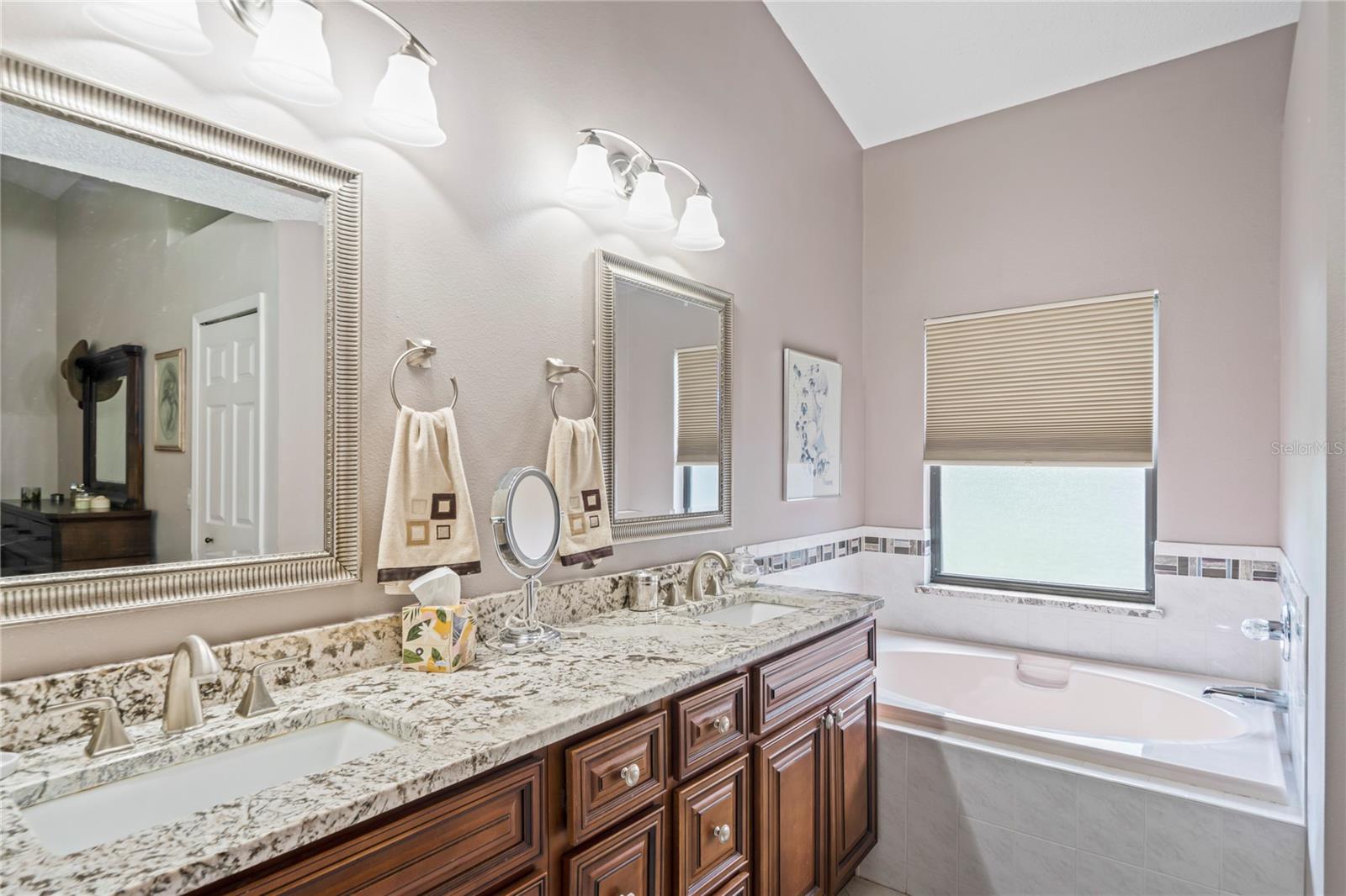 Main Bath with Garden Tub