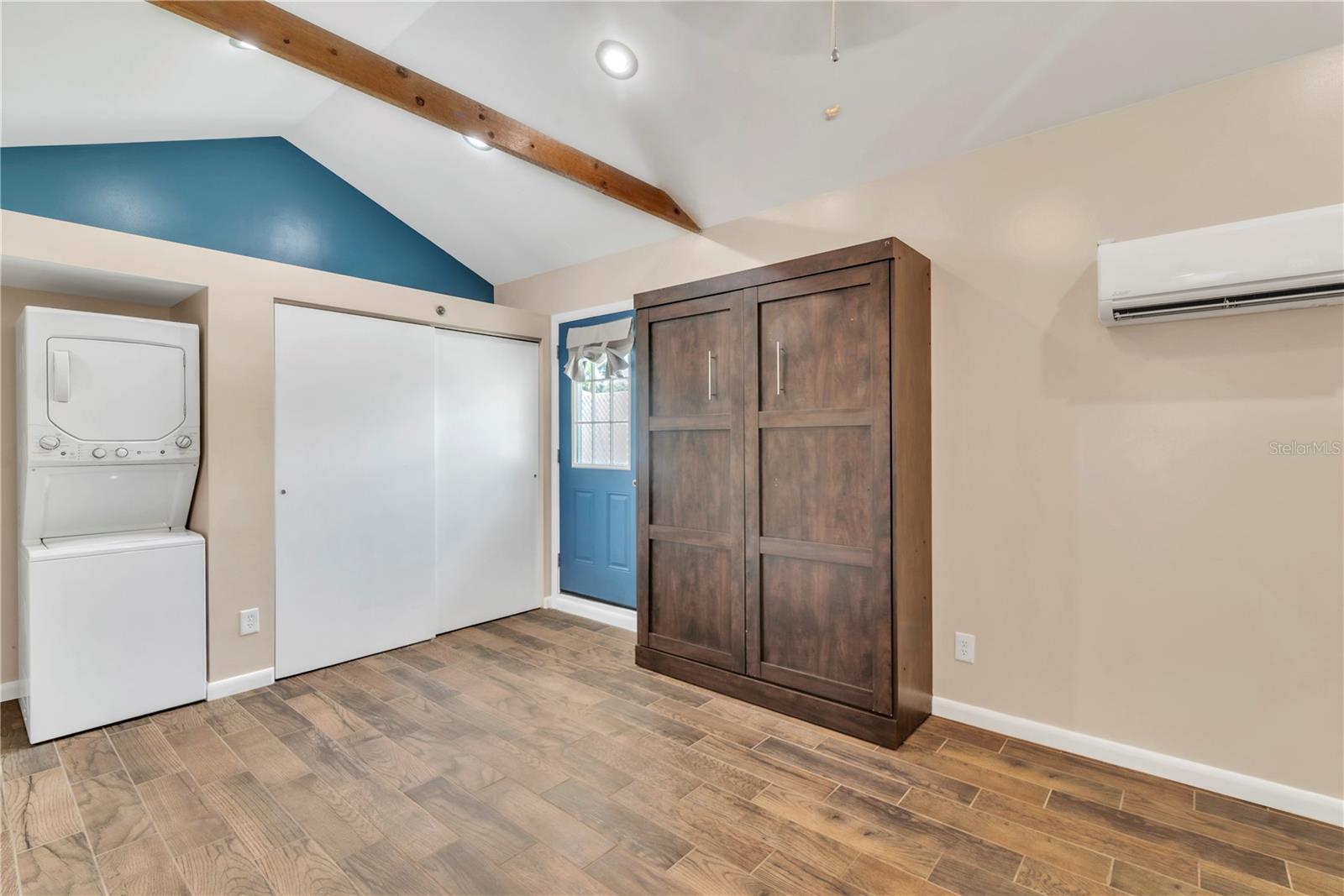 Murphy Bed Included