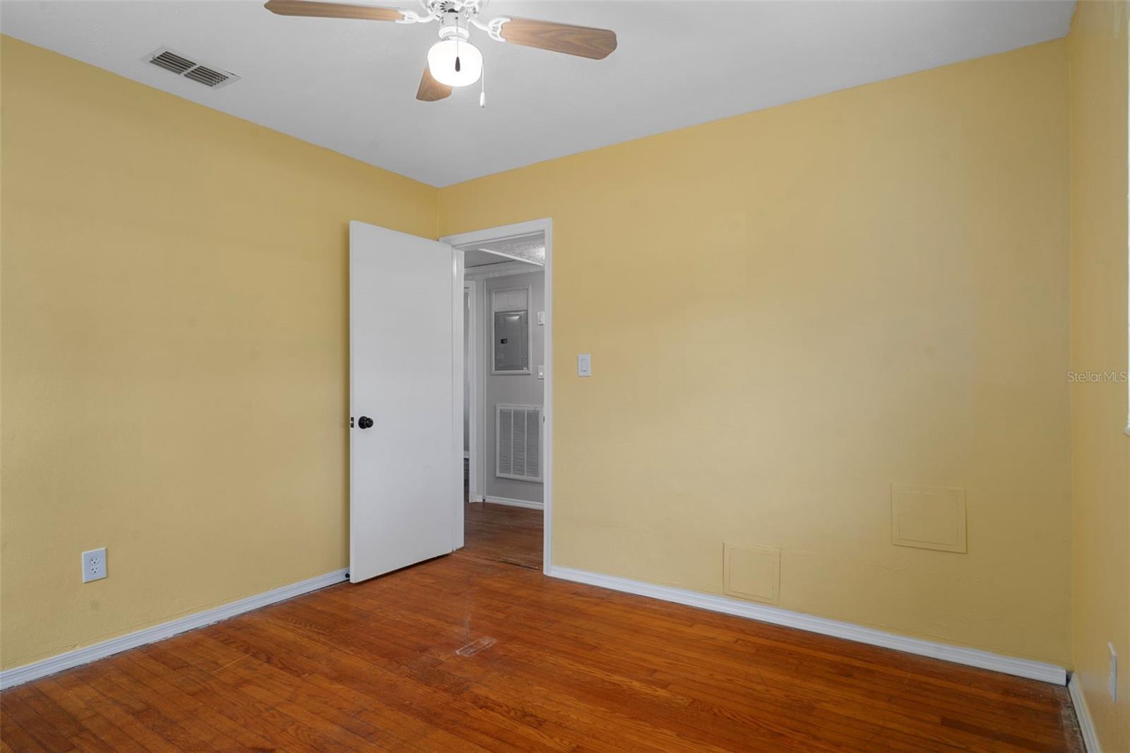 2nd Bedroom
