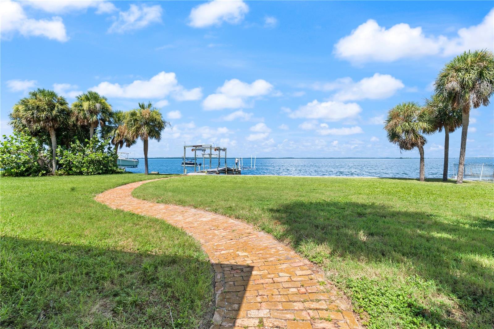113 feet of Waterfrontage