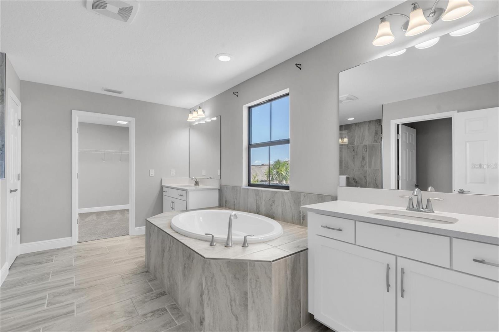 Primary ensuite bath