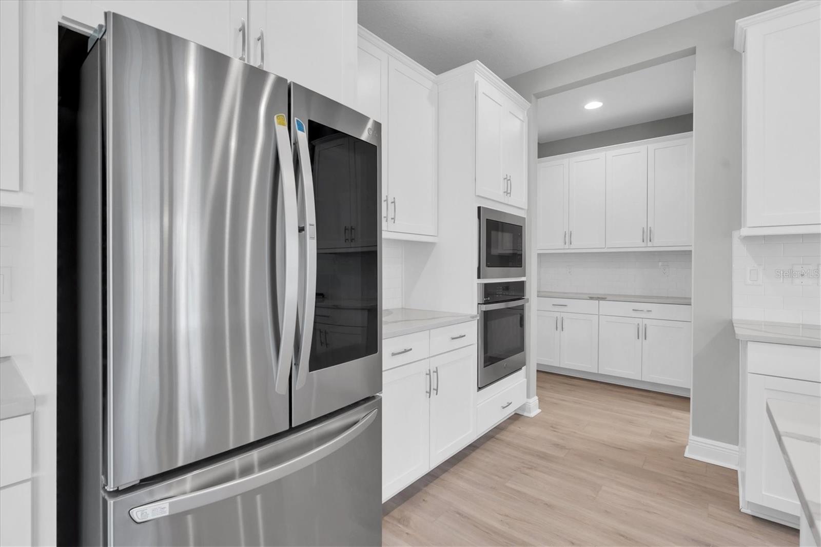 Gourmet kitchen
