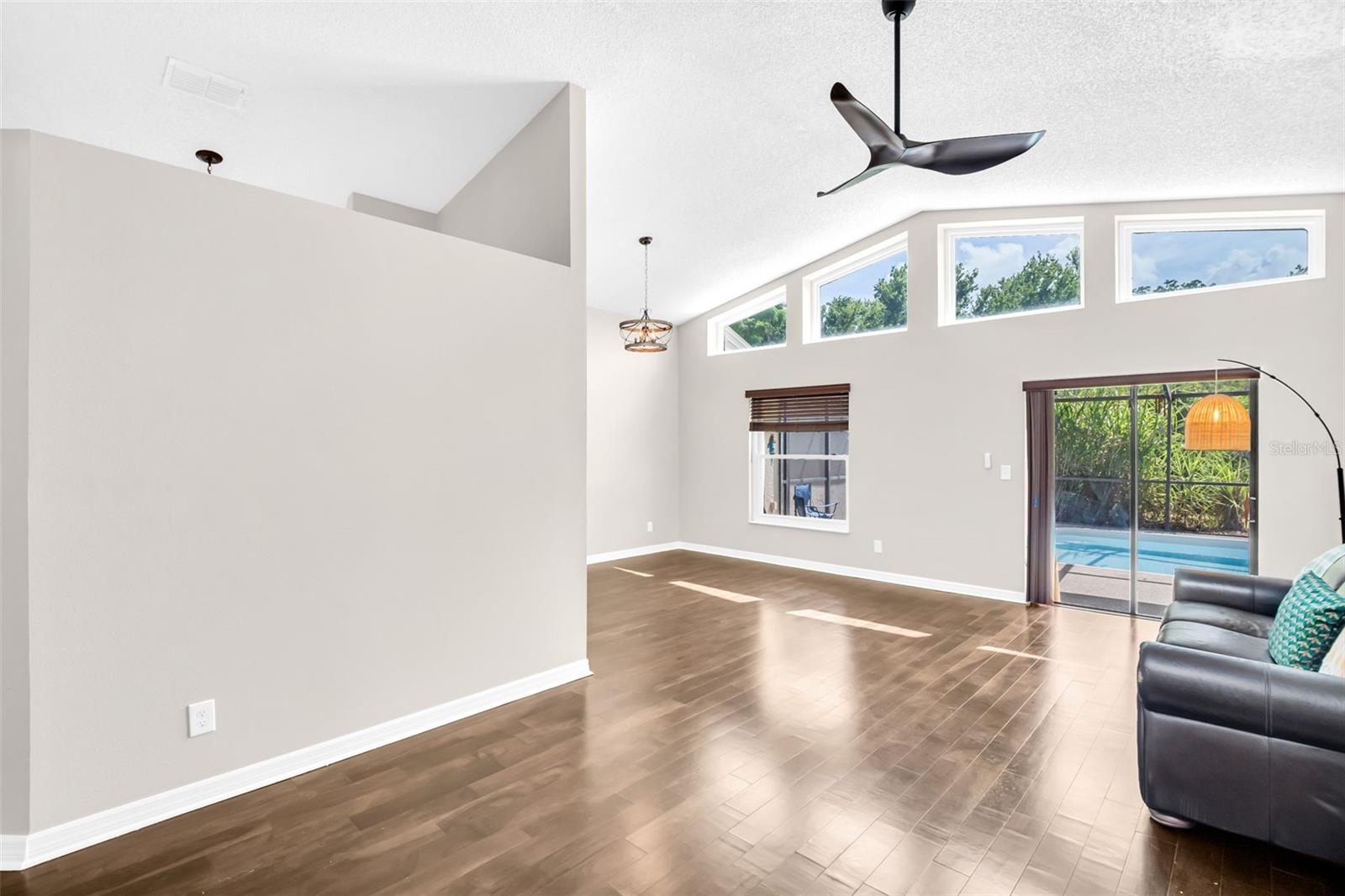 WALK INTO VAULTED CEILINGS
