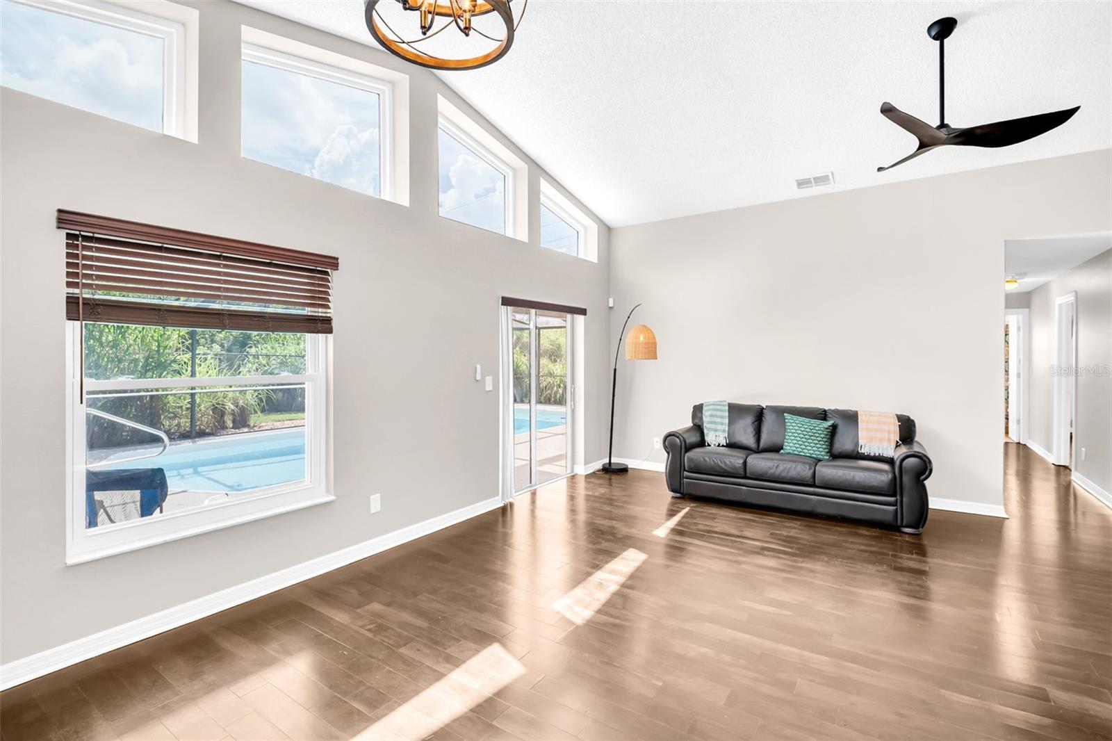 WALK INTO VAULTED CEILINGS