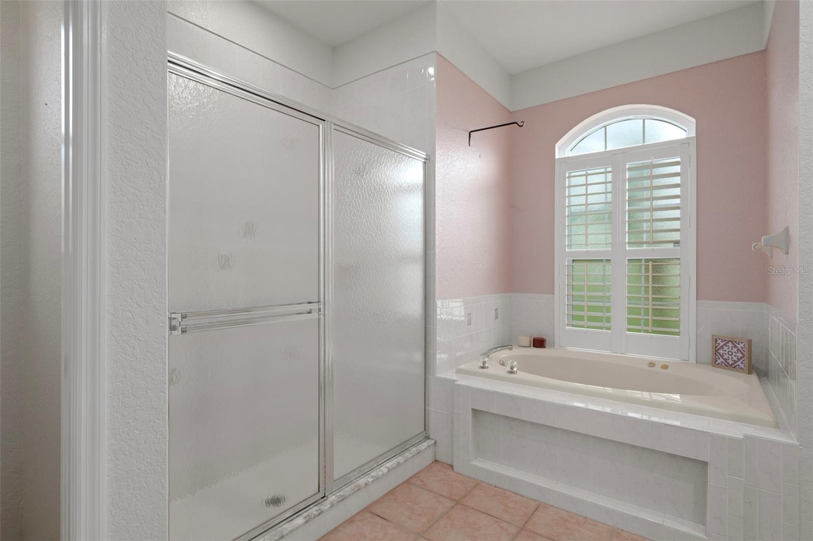 Just imagine relaxing in the jetted tub after a long day!