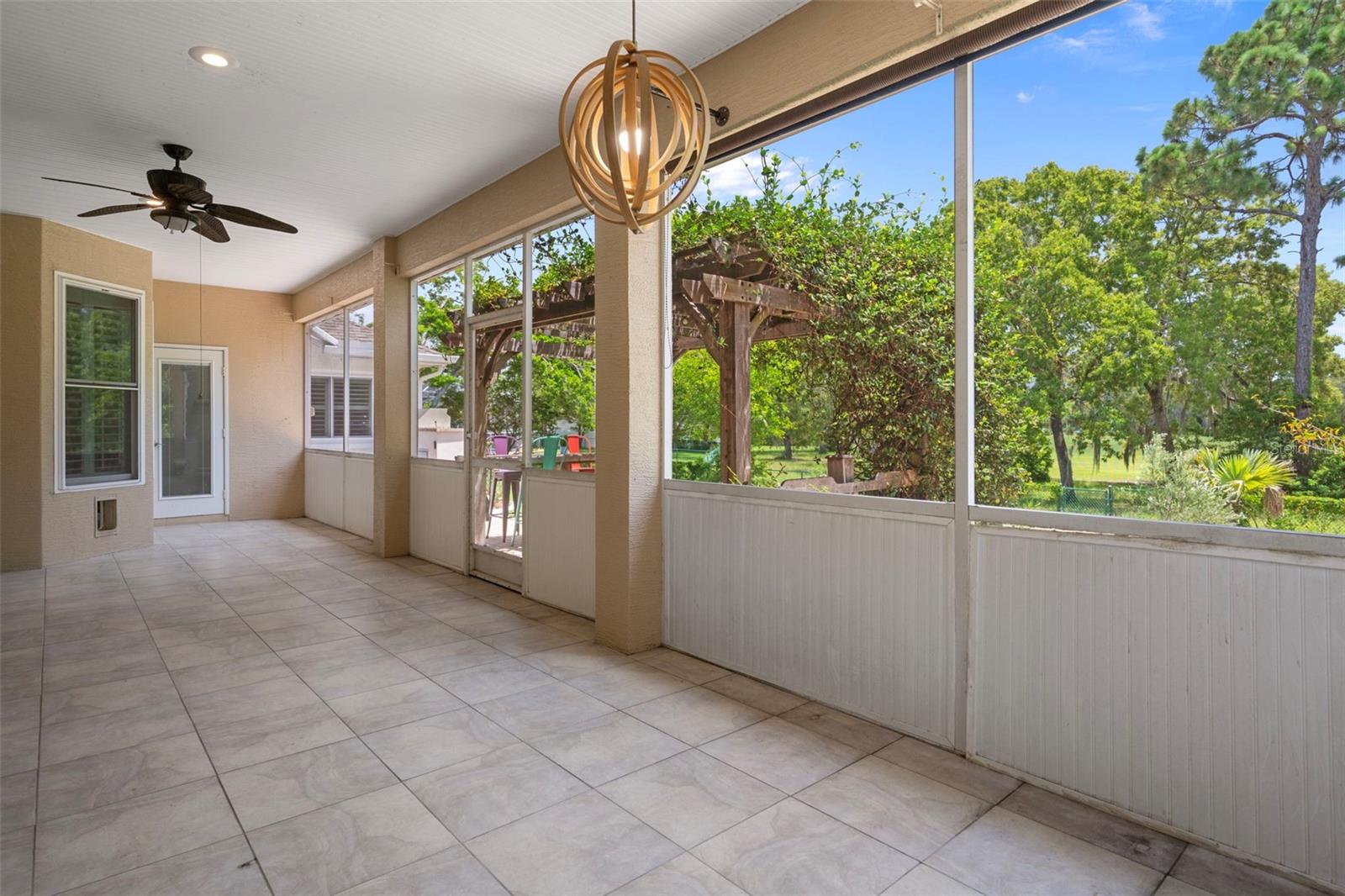 Gorgeous views into the backyard!