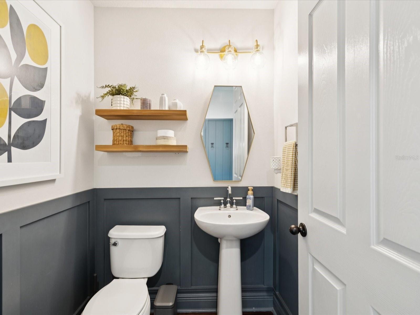 1/2 bathroom