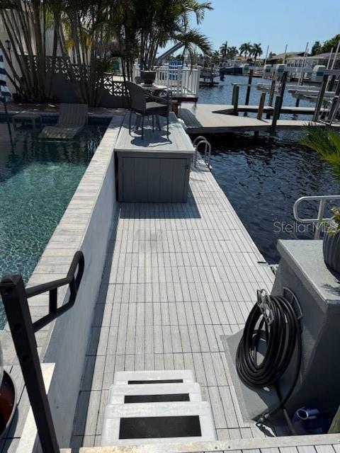 Lots of storage for paddle boards + kayaks