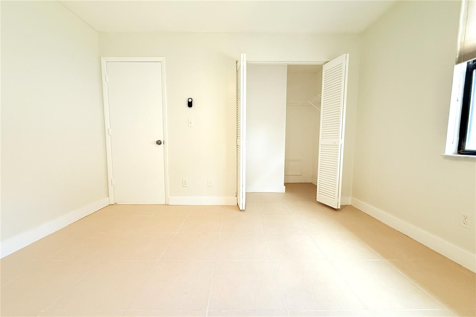 ROOM 2