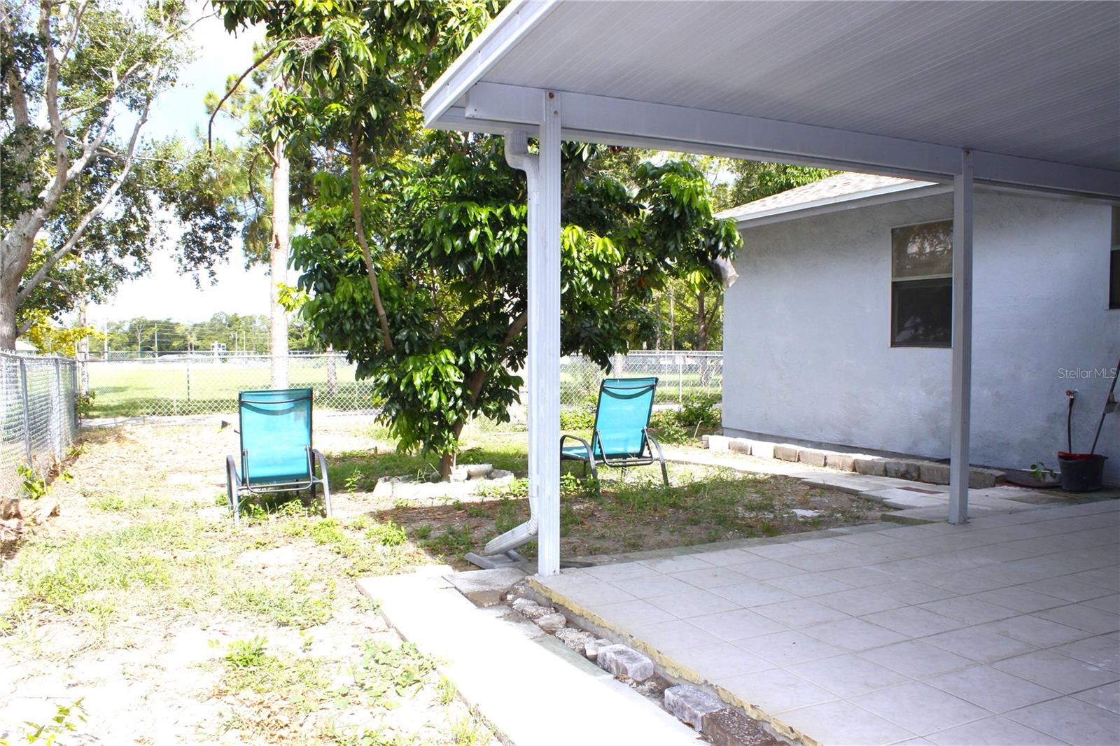 BACK YARD AND BACK PORCH ON YOUR RIGHT
