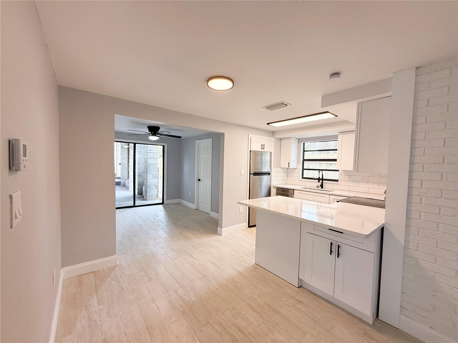 Kitchen Breakfast Bar