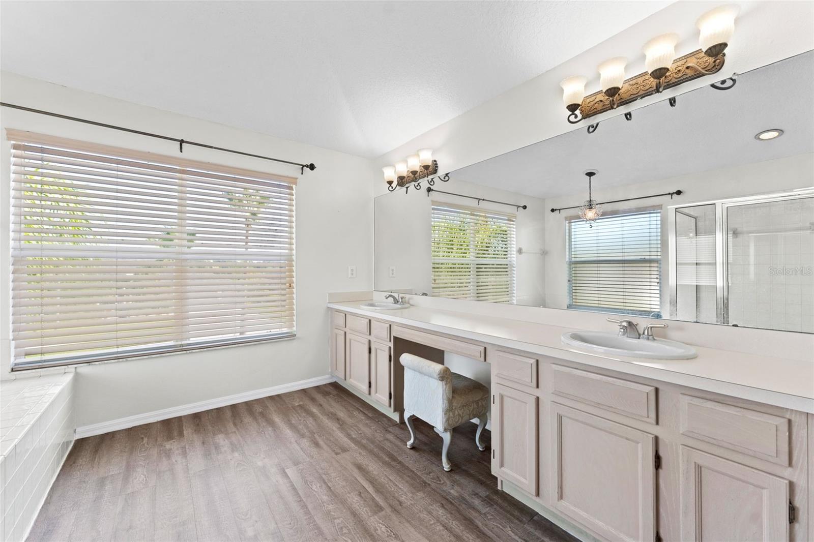 Primary En Suite Bath